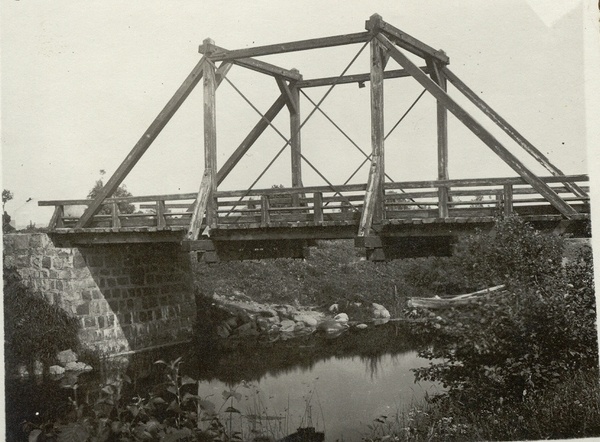 Foto Karja tänava sild Mustvee linnas ca 1950