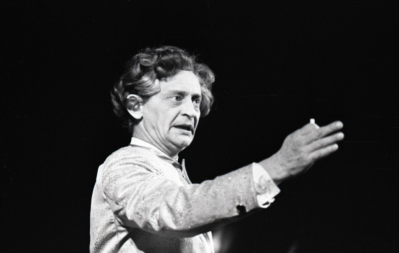 Eesti NSV rahvakunstnik Jüri Järvet Kreoni osas J. Anouilhi näidendis "Antigone" ENSV Riiklikus Noorsooteatris.