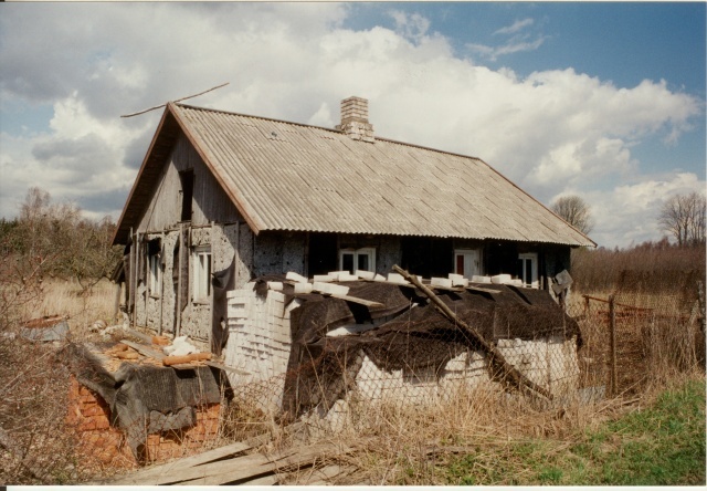 värvifoto Kareda küla vaade, Landmanni saun 1997