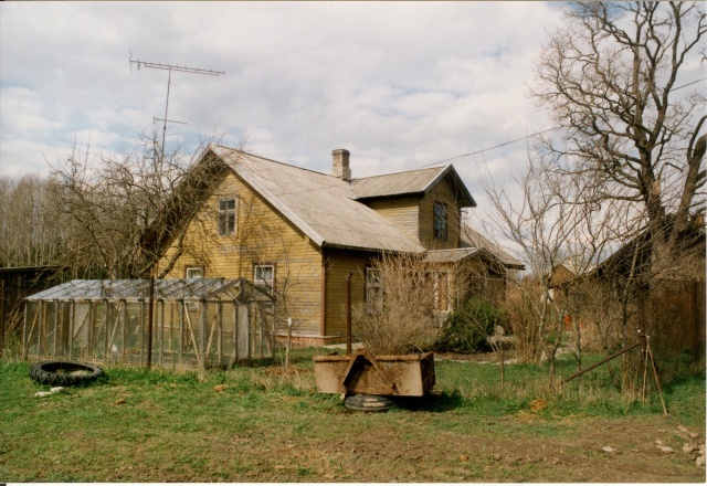 värvifoto Kareda küla vaade, Uus-Juhani talu elumaja 1997
