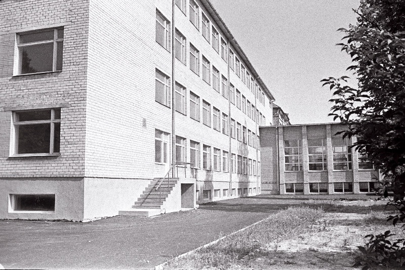 Vaade Tartu 10.Keskkooli uuele hoonele.