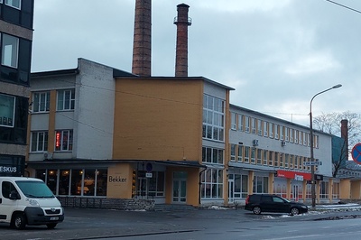 Vaade uuele keemilise puhastuse vabrikule Kalinini tänavas. rephoto
