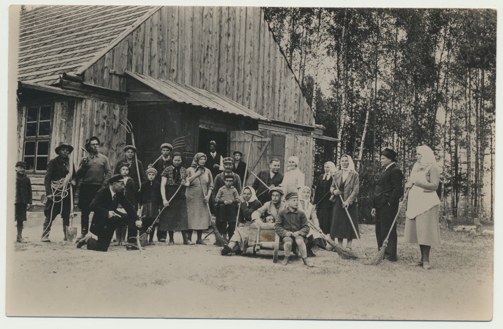 foto, Viljandimaa, Vana-Kariste seltsimaja?, talgulised, u 1930