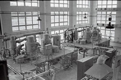 Viljandi Piimatoodete Kombinaadis valmiv piimapulbri tsehh.  similar photo