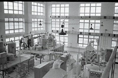 Viljandi Piimatoodete Kombinaadis valmiv piimapulbri tsehh.  similar photo