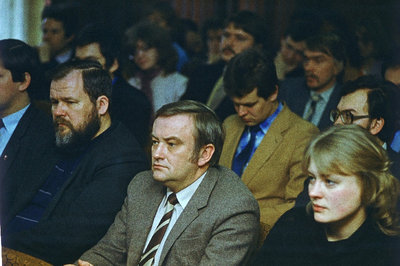 Vaade ELKNÜ Keskkomitee büroo saali ELKNÜ Keskkomitee esimese sekretäri Arno Almanni pressikonverentsi ajal.