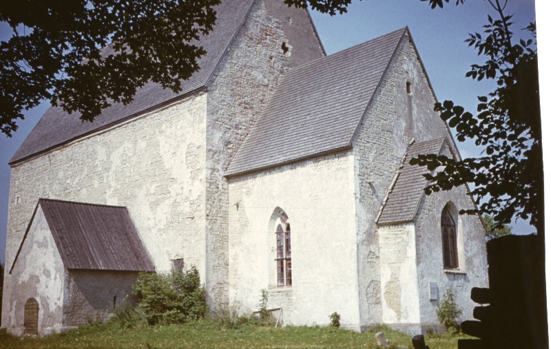 Muhu kirik.