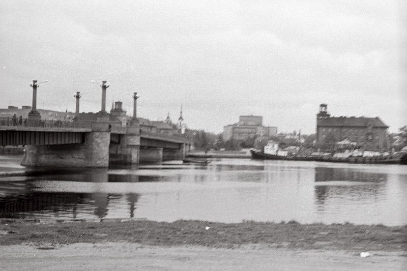 Vaade Pärnu jõele ja sillale.