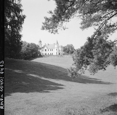 Alatskivi loss  similar photo