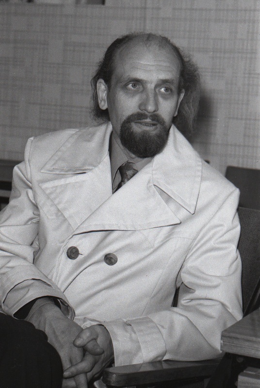 Luuletaja Henn-Kaarel Hellat