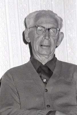 Lastekirjanik Elar Kuus.  duplicate photo