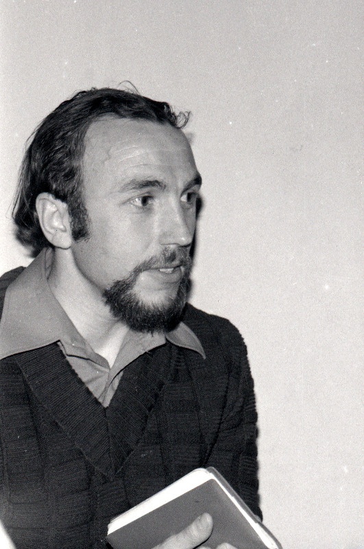 Kirjandusteadlane, kirjanik Rein Veidemann.