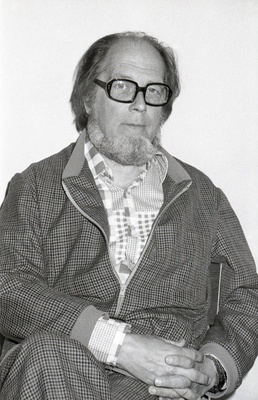 Kirjanik Jaan Kross.  similar photo