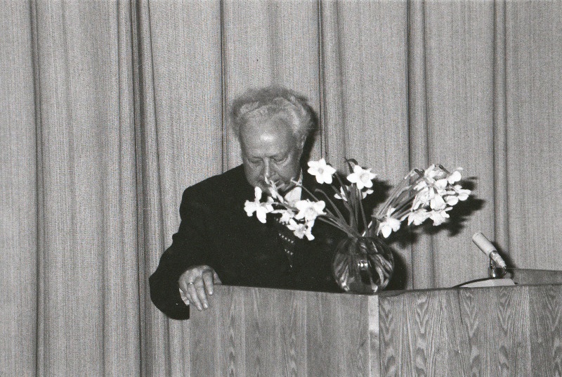 Ajakirjandus- ja keeleteadlase, akadeemiku Juhan Peegli 60. sünnipäeva tähistamine Kirjanike Majas.