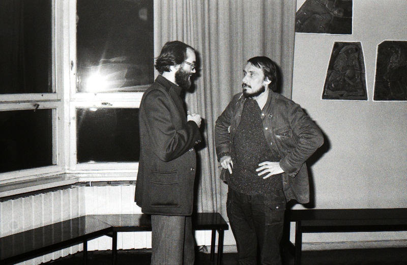 Kirjanik Paul-Eerik Rummo (paremal) ja laulja Peeter Tooma.