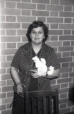 Kirjanik Ellen Niit.  similar photo