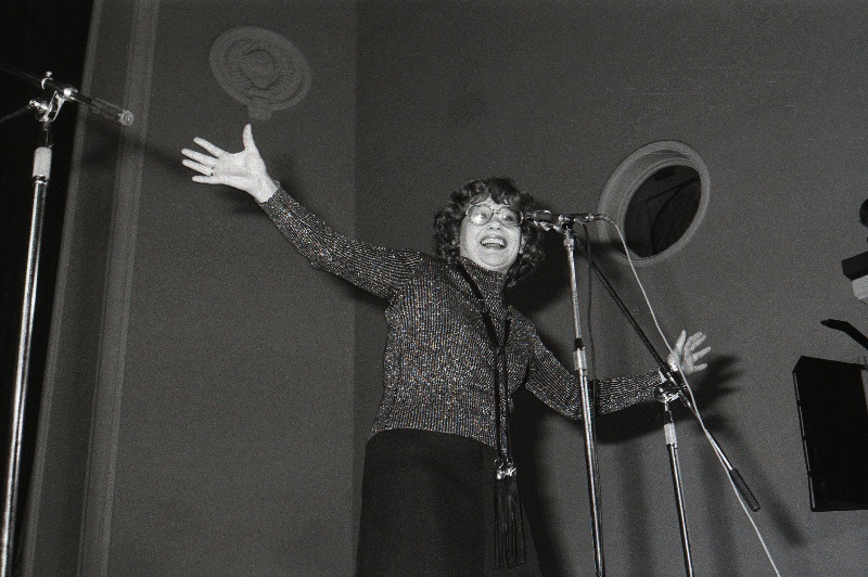 Lastekirjanduse hommik Estonia kontserdisaalis. Esineb laulja Heli Lääts.