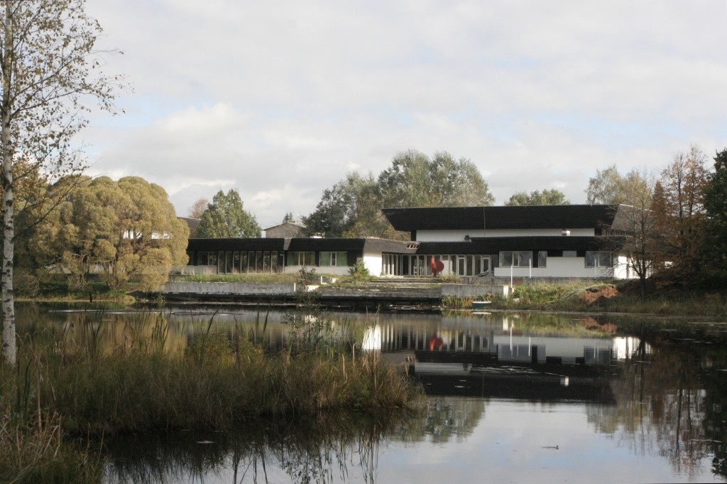 Linda Colhose Centre building Võru county Antsla vald Kobela alevik, Kesk tn 9