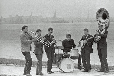 Dšässifestivalile "Tallinn - 67" saabunud Leningradi diksiländansambel  duplicate photo