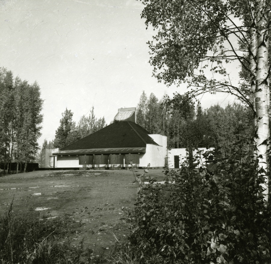 Saun-puhkemaja Kobelas, tagantvaade. Arhitekt Toomas Rein