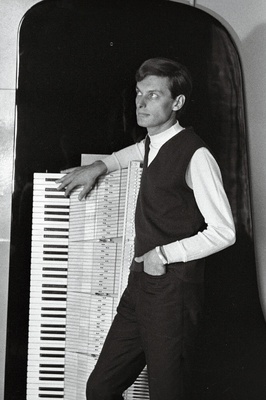 Pianist Arbo Valdma.  similar photo