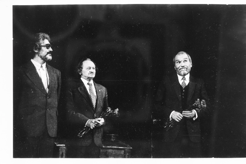 Hetk V.Kingissepa nim. TRA Draamateatri külalisetenduse avamisest Moskva Väikeses Teatris. Paremalt: draamateatri peanäitejuht Mikk Mikiver, näitleja Jüri Järvet.