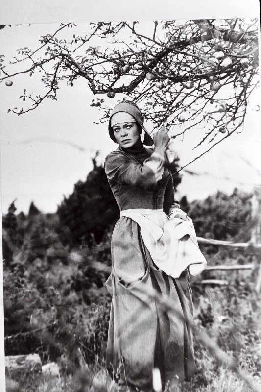 Näitleja Elle Kull Catharina osas stuudio "Tallinnfilm" mängufilmis "Reigi õpetaja".