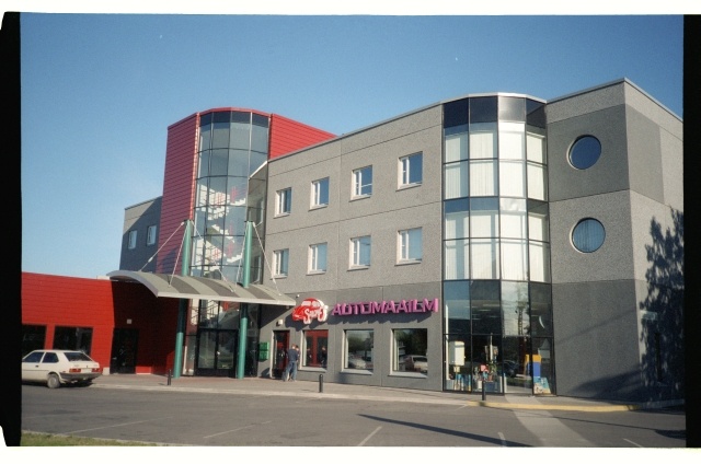 Pood Automaailm Tallinnas Mustamäe teel