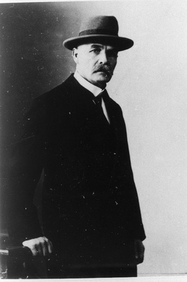 Luuletaja Karl Eduard Sööt.  duplicate photo