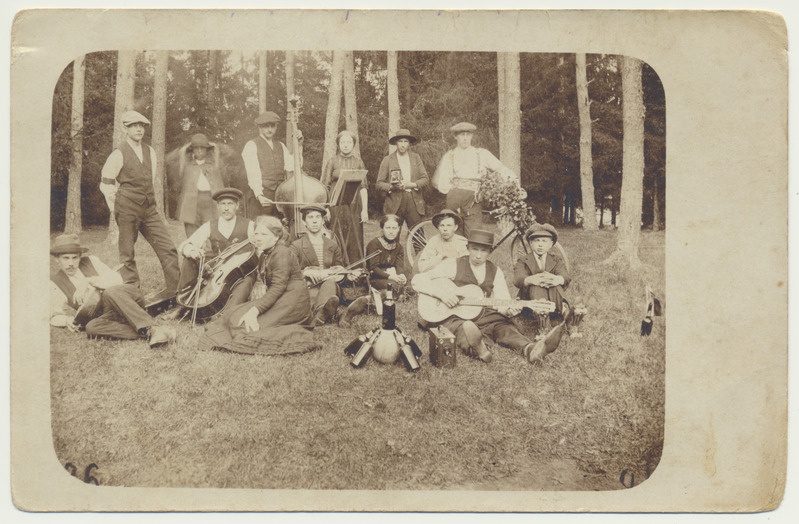 foto, "Härma poiste" orkester, vasakult Oskar Härm, Aleksander Ott, 1910ndad
