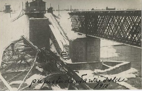 Destroyed narva railway bridge - Narva railway bridge destroyed by retreating bolshevik forces in 1919 during the Estonian War of Independence
