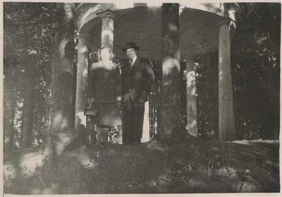 B. Labi ja P. Voolaine Räpina pargis pergola (Musitempel) ees  similar photo