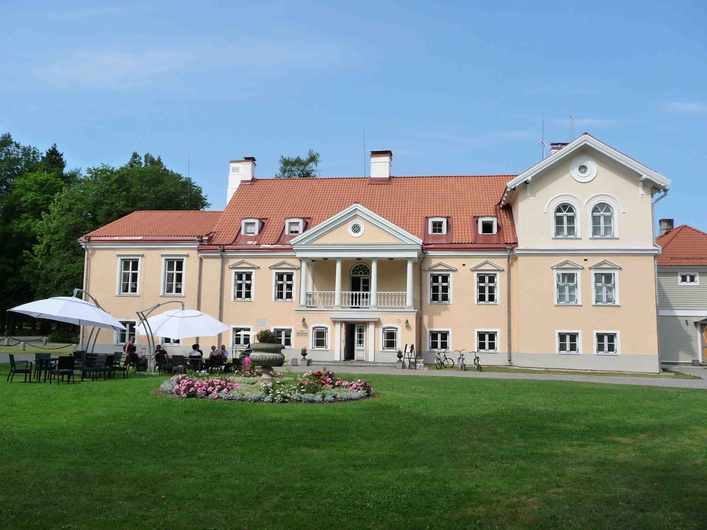 Herrenhaus Vihula - panoramio - lang