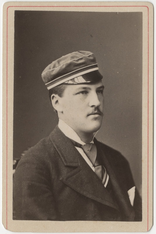 Korporatsiooni "Livonia" liige Hermann Loeffler, portreefoto