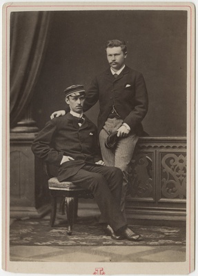 Korporatsiooni "Livonia" liikmed Arthur von Wolffeldt ja tema akadeemiline isa Woldemar von Roth, grupifoto  duplicate photo