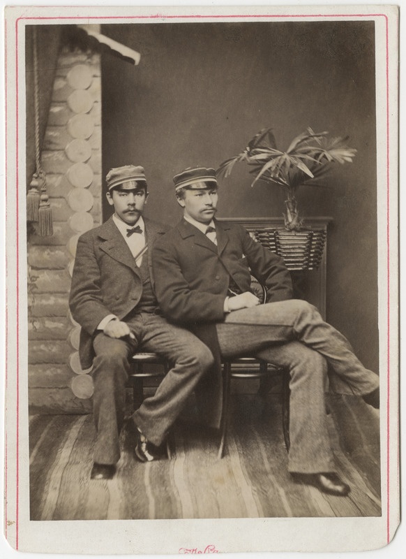 Korporatsiooni "Livonia" liikmed Woldemar von Roth ja tema akadeemiline isa Friedrich Maurach(?), grupifoto