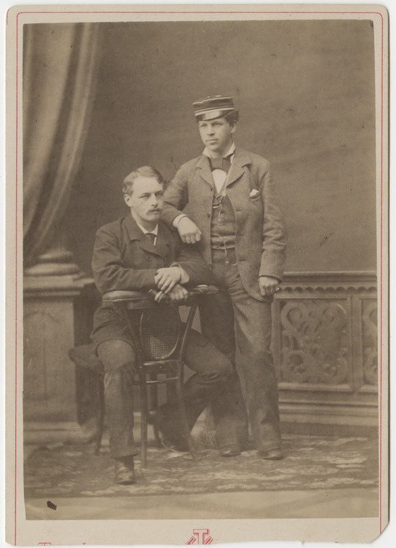 Korporatsiooni "Livonia" liikmed Johannes Adolphi ja tema akadeemiline isa Alexander von Nottbeck, grupifoto