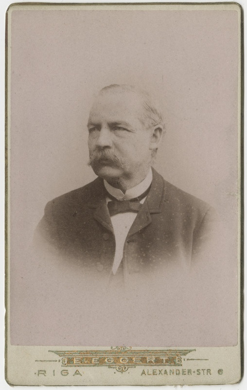 Vanem mees, portreefoto