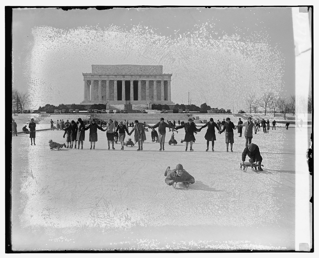 People ice skating in front of Lincoln Memorial LCCN2016820192 - Title: People ice skating in front of Lincoln Memorial
Abstract/medium: 1 negative : glass ; 4 x 5 in. or smaller