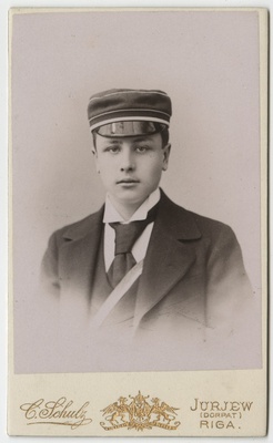 Korporatsiooni "Livonia" liige Hubert von Loewis of Menar, portreefoto  duplicate photo