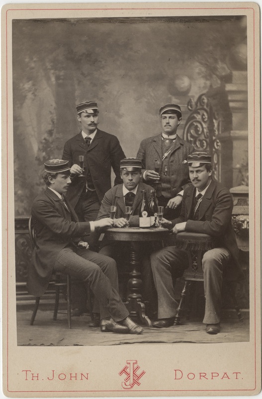 Osa korporatsiooni "Livonia" 1884. a I semestri värvicoetusest, grupifoto