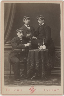 Osa korporatsiooni "Livonia" 1882. a I semestri värvicoetusest, grupifoto  duplicate photo