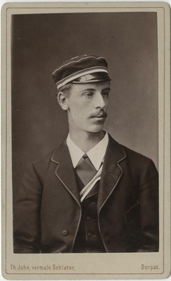 Korporatsiooni "Livonia" liige Robert von Brackel, portreefoto  duplicate photo