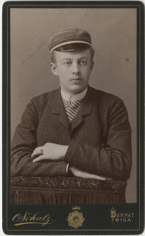 Korporatsiooni "Livonia" liige Burchard (Harry) von Klot, portreefoto