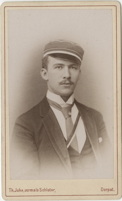 Korporatsiooni "Livonia" liige Gustav Kirschfeld, portreefoto