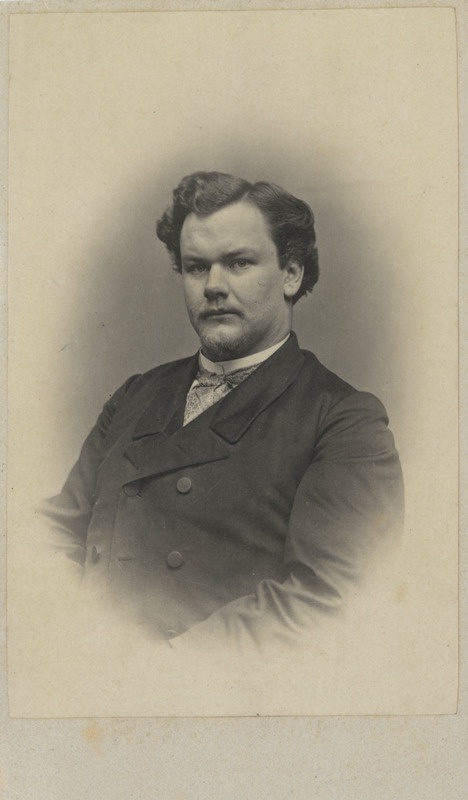 Korporatsiooni "Livonia" liige Alexander Carlblom, portreefoto