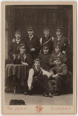 Osa korporatsiooni "Livonia" 1885 a. II semestri värvicoetusest, grupifoto  duplicate photo