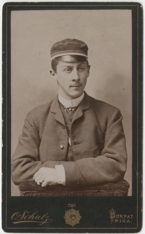 Korporatsiooni "Estonia" liige parun Ernst Stackelberg, portreefoto