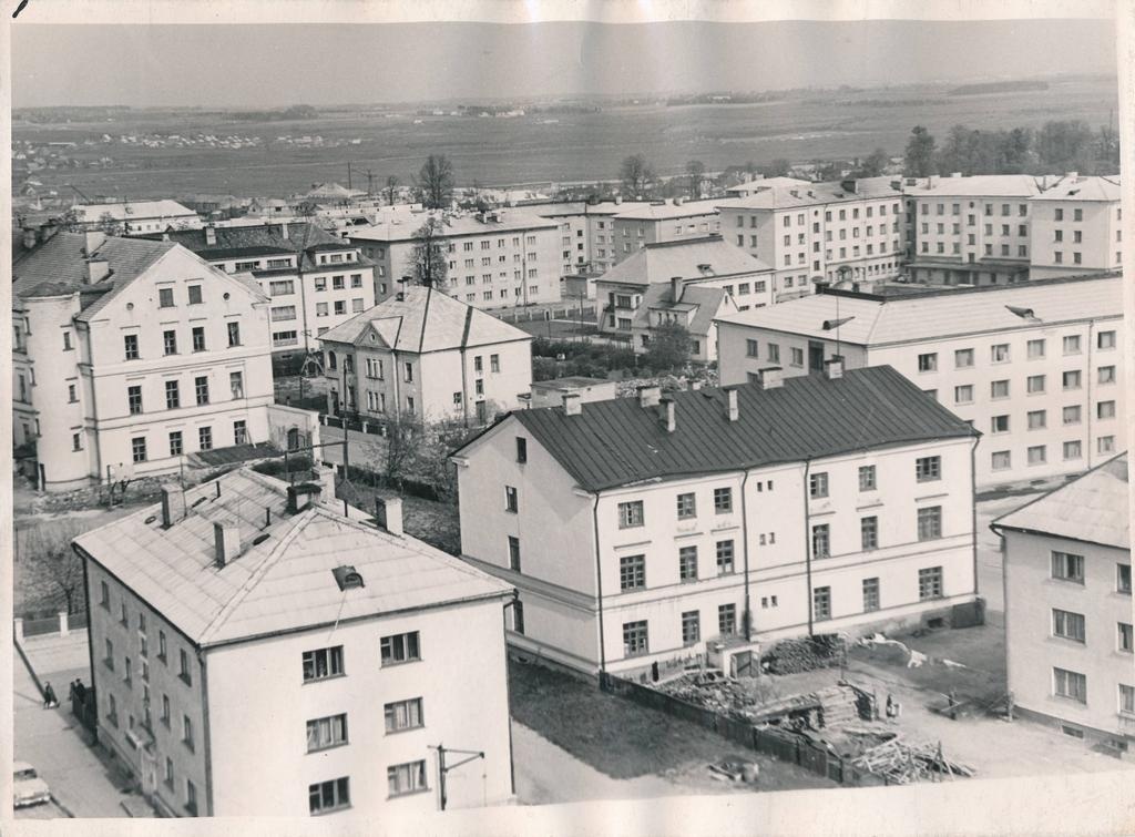 Tartu linnavaade. Vaade Õpetaja tänaval asuvast veetornist, ees Õpetaja tn 2, Pepleri tn 21, Vanemuise tn 37. 1961.a.