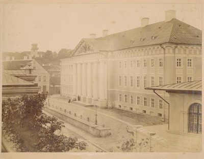 Tartu ülikooli peahoone, vaade Gildi ja Jaani t nurgalt. 1880-1890  similar photo